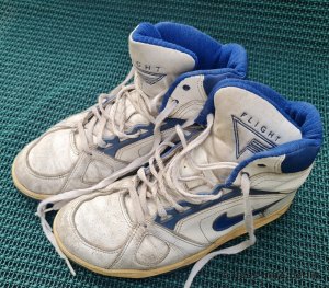 NIKE AIR Turnschuhe WeissBlau Grösse EU 40,5 / UK 7,5