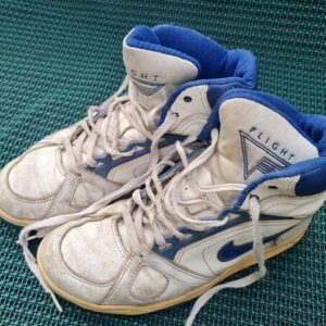 NIKE AIR Turnschuhe WeissBlau Grösse EU 40,5 / UK 7,5