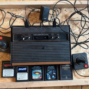 Atari 2600 CX-2600 AP mit 5 Spielen & Zubehör