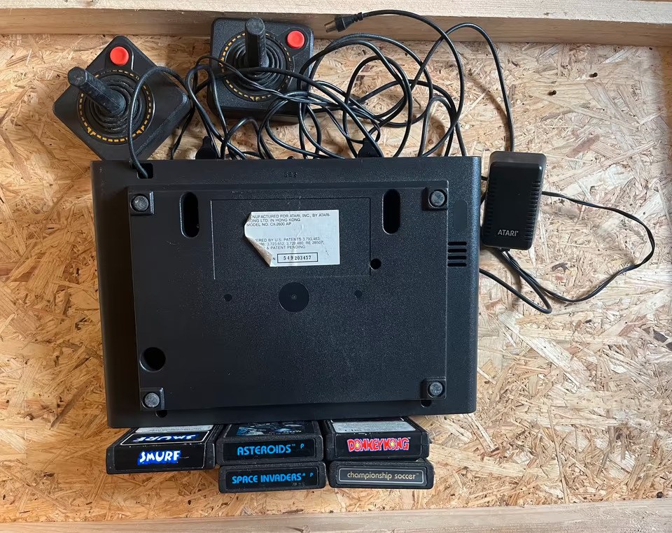 Atari 2600 CX-2600 AP mit 5 Spielen & Zubehör – Bild 2