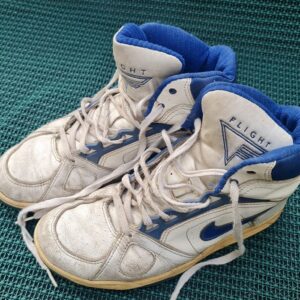 NIKE AIR Turnschuhe WeissBlau Grösse EU 40,5 / UK 7,5
